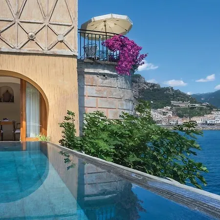 Santa Caterina Hotel